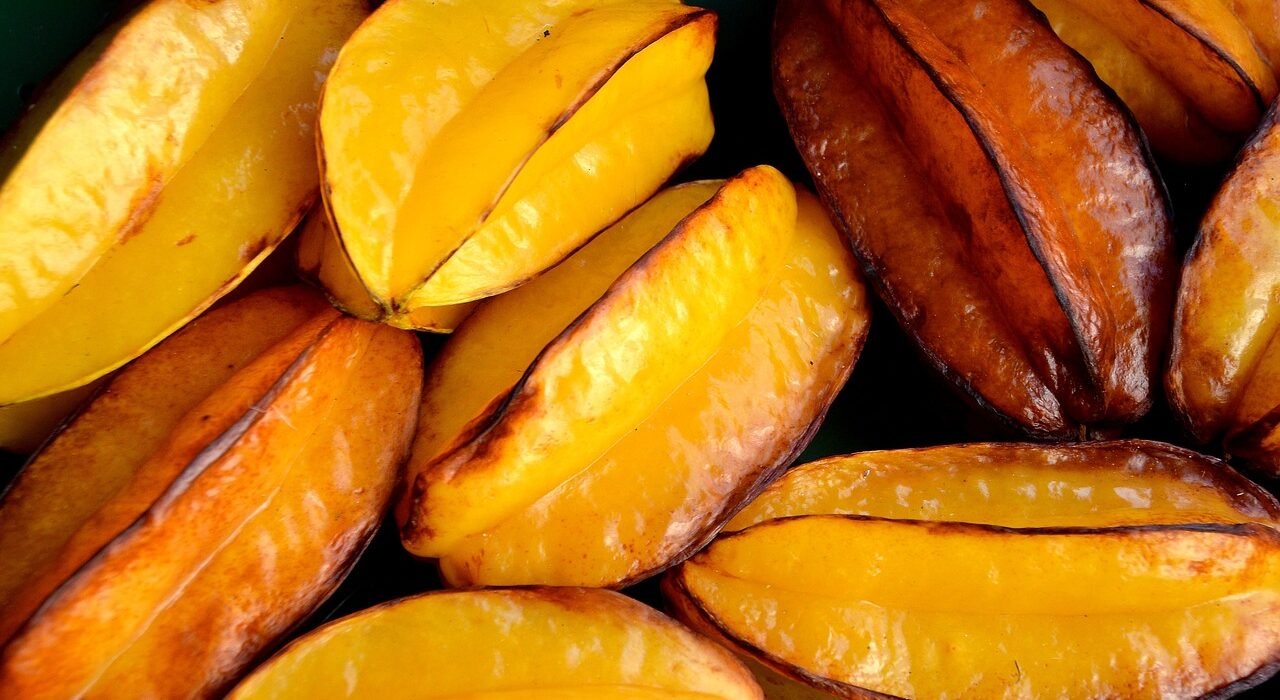 Karamanga Khatta (Star Fruit)