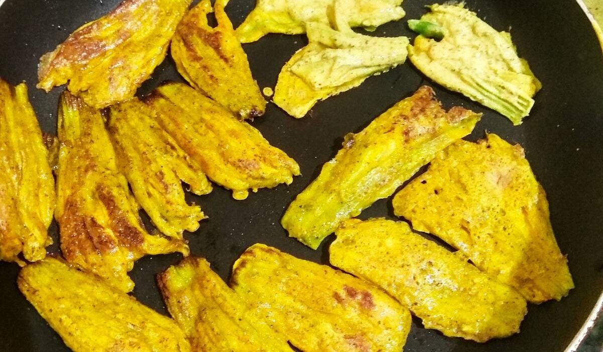 Kakharu Phula Bhaja (Pumpkin Flower Fry) Recipe